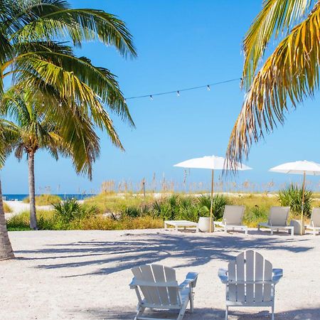 The Molloy - Treasure Island Suites & Cottages St. Pete Beach Exterior photo