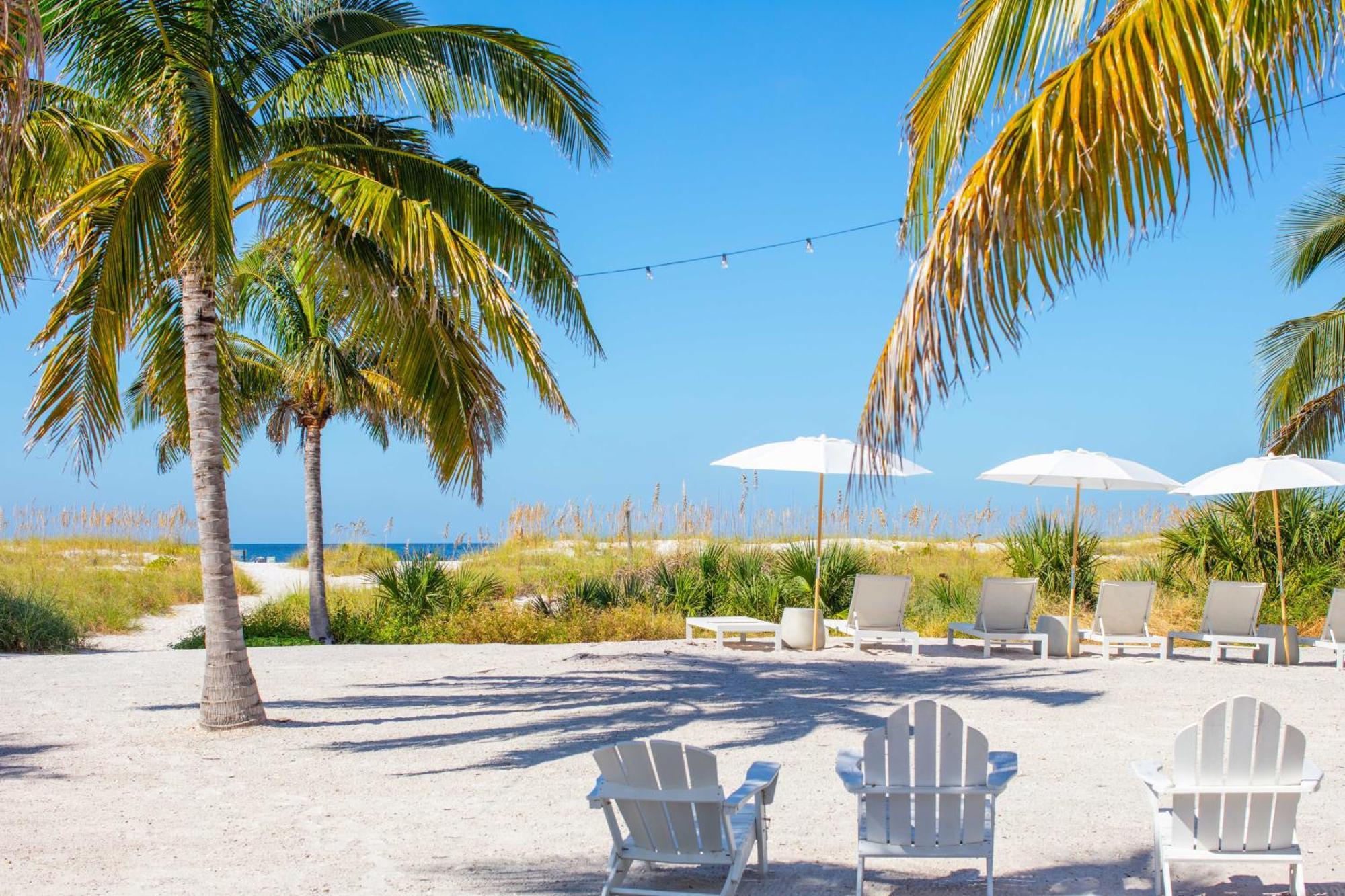 The Molloy - Treasure Island Suites & Cottages St. Pete Beach Exterior photo