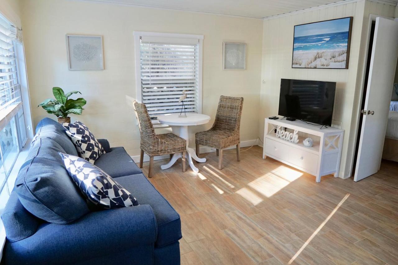 The Molloy - Treasure Island Suites & Cottages St. Pete Beach Exterior photo