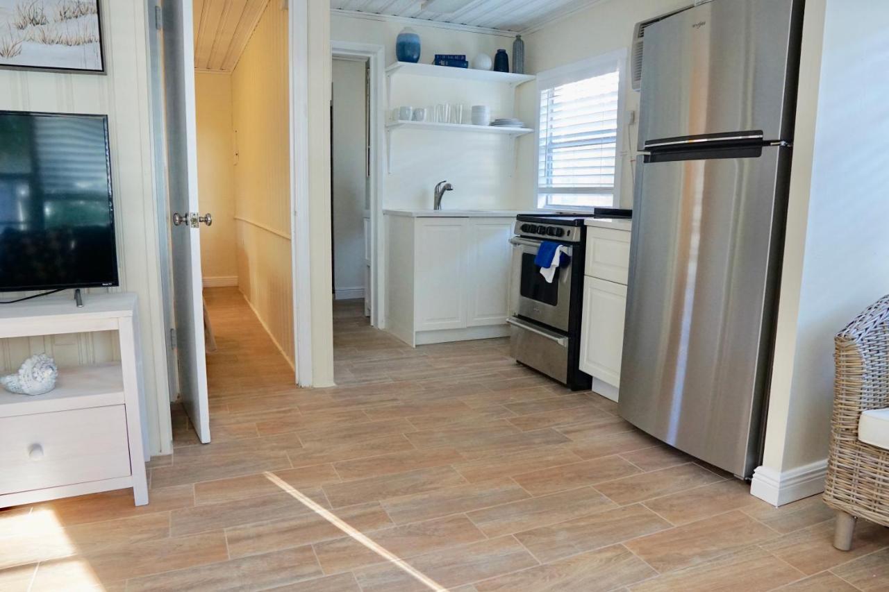The Molloy - Treasure Island Suites & Cottages St. Pete Beach Exterior photo
