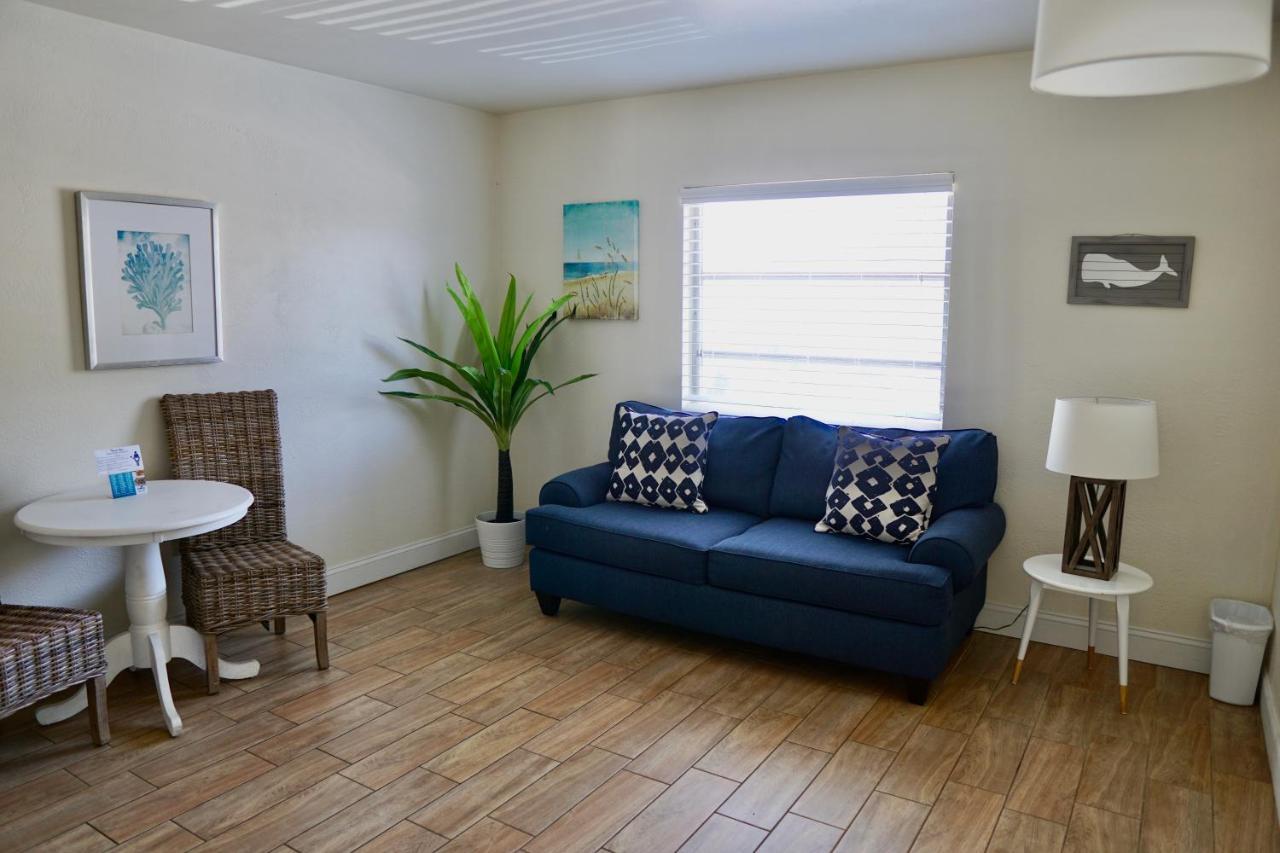 The Molloy - Treasure Island Suites & Cottages St. Pete Beach Exterior photo